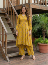 Printed Crepe Kurta With Pant