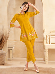 Embroidered Cotton Blend Kurta With Pants