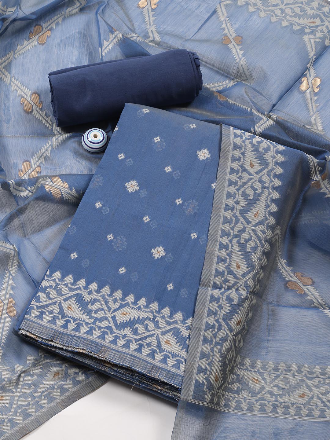 Unstitched suits