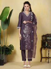 Resham Booti Muslin Kurta With Pants & Dupatta