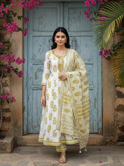 Printed Cotton Blend Kurta With Pant & Dupatta