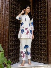 Embroidered Cotton Blend Kurta With Pant