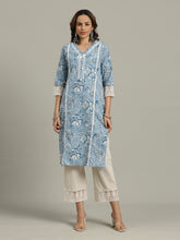 Floral Printed Cotton Blend Kurta With Pants
