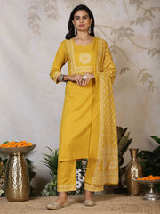 Printed Cotton Blend Kurta With Pants & Dupatta