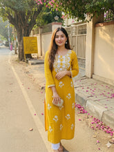 Embroidered Cotton Blend Kurta