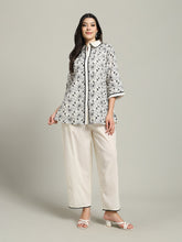 Thread Embroidery Cotton Blend Kurta With Pants