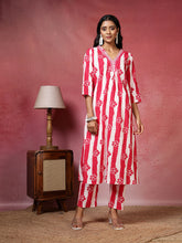 Printed Cotton Blend Kurta With Pants