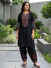 Embroidered Cotton Blend Kurta With Pant