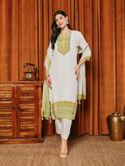 Bandhani Printed Crepe Kurta With Pants & Dupatta
