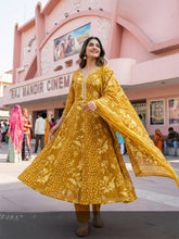 Printed Cotton Blend Kurta With Pant & Dupatta