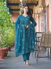 Threads Embroidery Cotton Blend Kurta With Pants