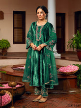 Embroidered Velvet Kurta With Pant & Dupatta