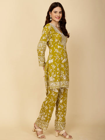 Floral Embroidery Georgette Kurti With Pants & Dupatta