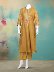 Embroidered Chanderi Kurta With Pant & Dupatta