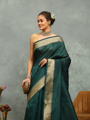 Plain Art slik Saree