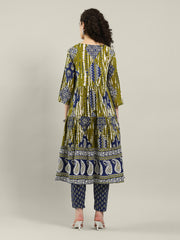 Printed Cotton Blend Kurta & Pants