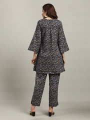 Printed Cotton Blend Kurta With Pants