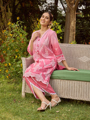 Thread Embroidery Cotton Blend Kurta With Dhoti
