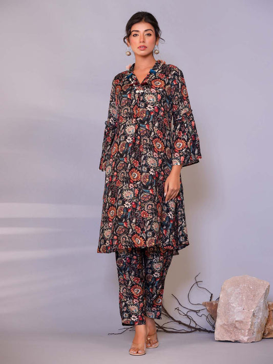 Floral Printed Muslin Kurta With Pants