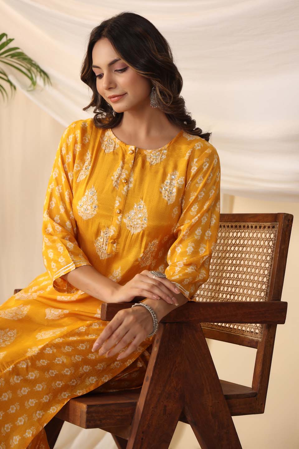 Floral Printed Muslin Kurta With Pants