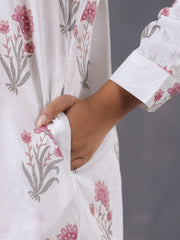 Floral Printed Cotton Blend  Kurta With Pants