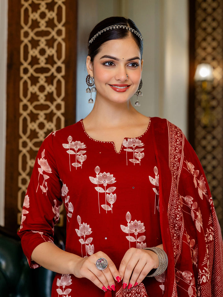 Red Printed Cotton Blend Round Neck Suit Set