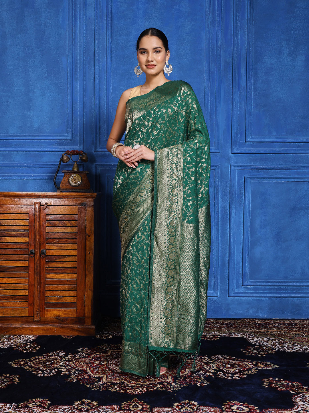 Zaari Jaal Crepe Saree