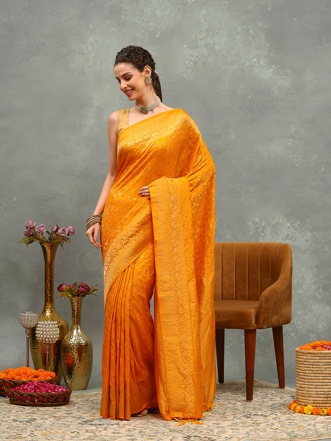Zaari Jaal Crepe Saree