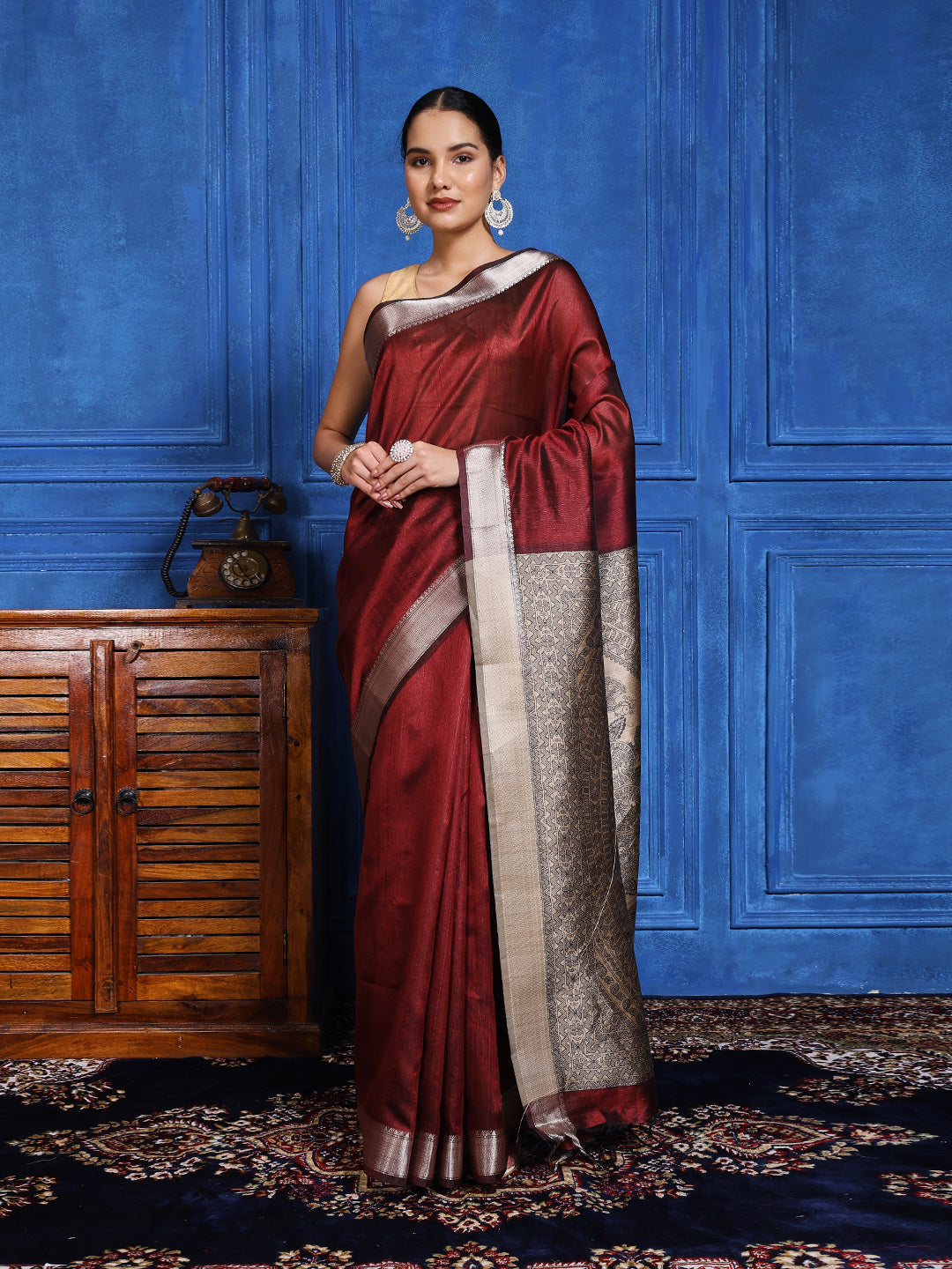 Zaari Jaal Tussar Saree