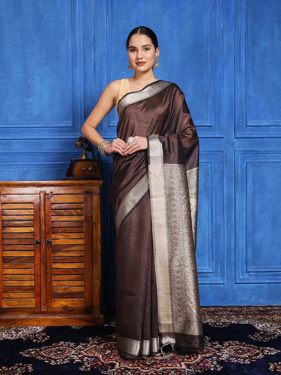 Zaari Jaal Tussar Saree