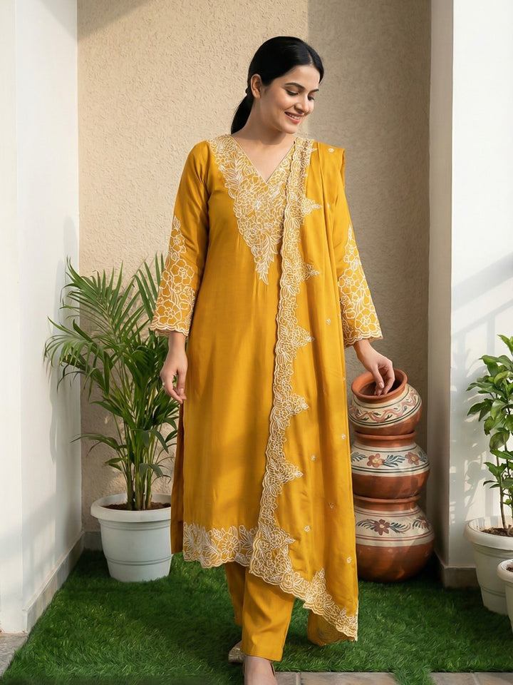 Yellow Cotton Blend Printed Straight Suit Set