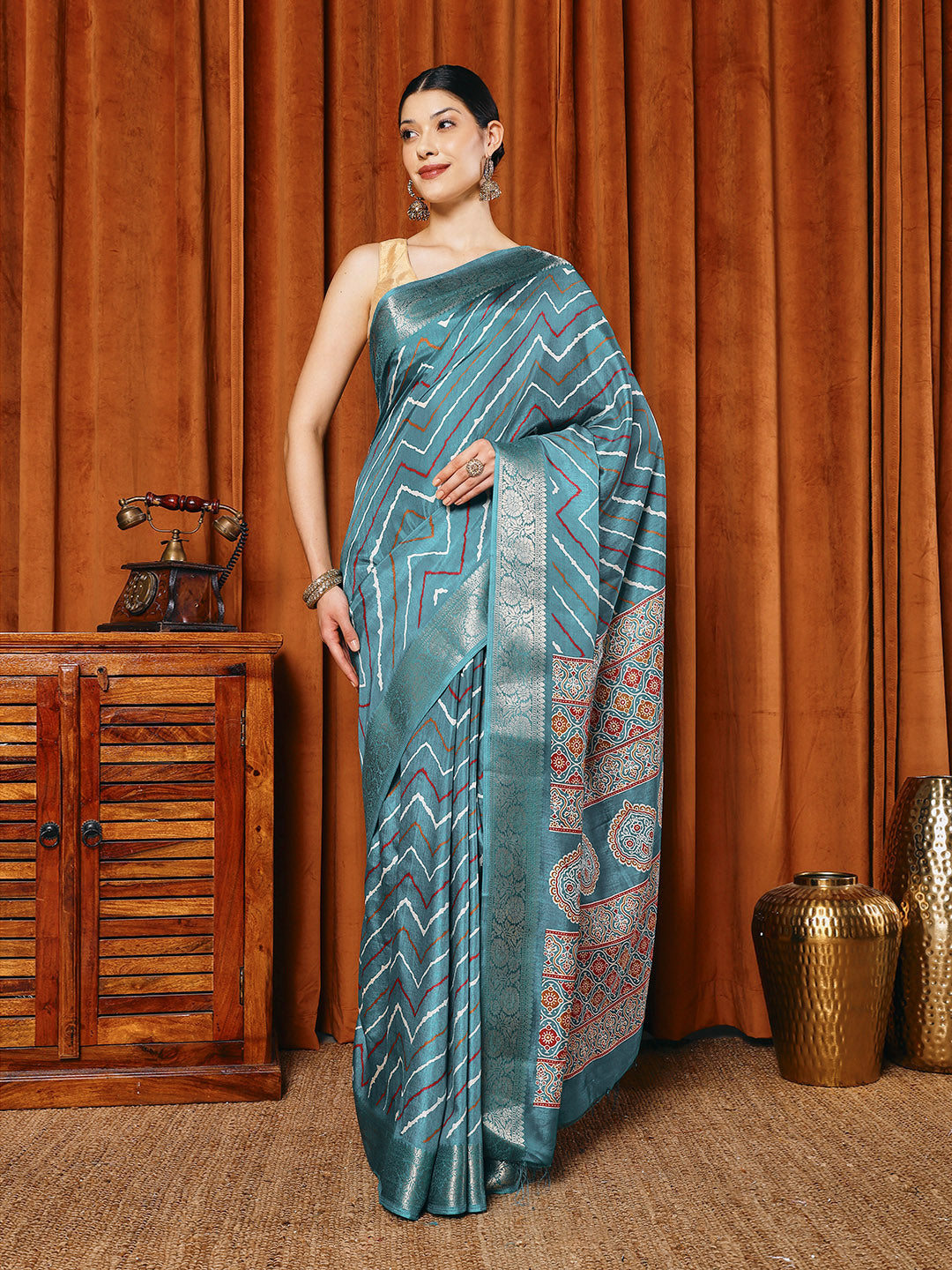 Digital Printed Art slik Saree