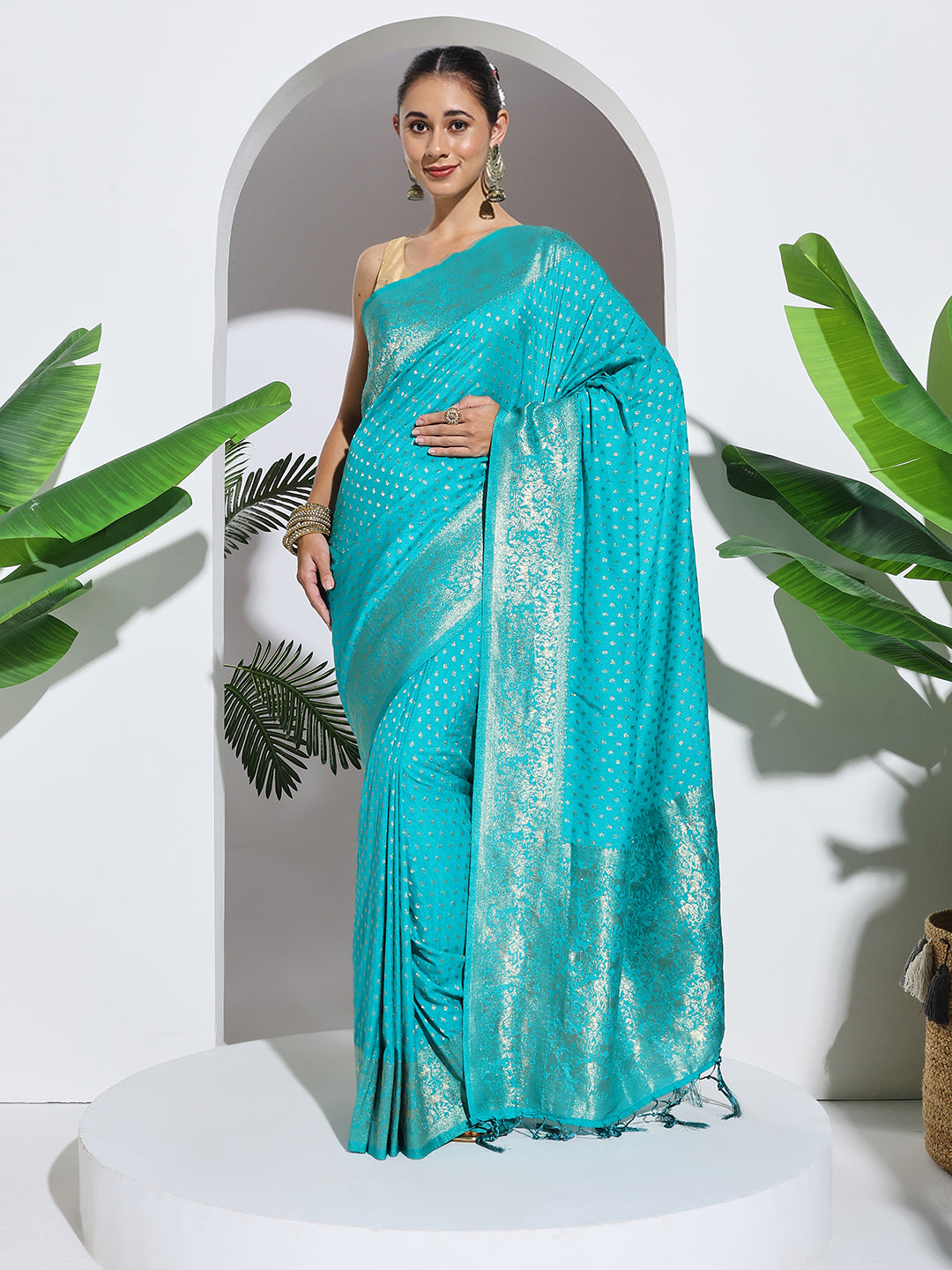 Zaari Jaal Crepe Saree
