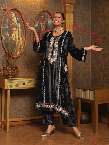 Zari Neck Embroidered Velvet Kurta With Pants