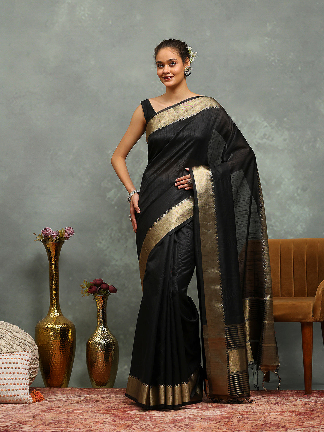 Plain Art slik Saree