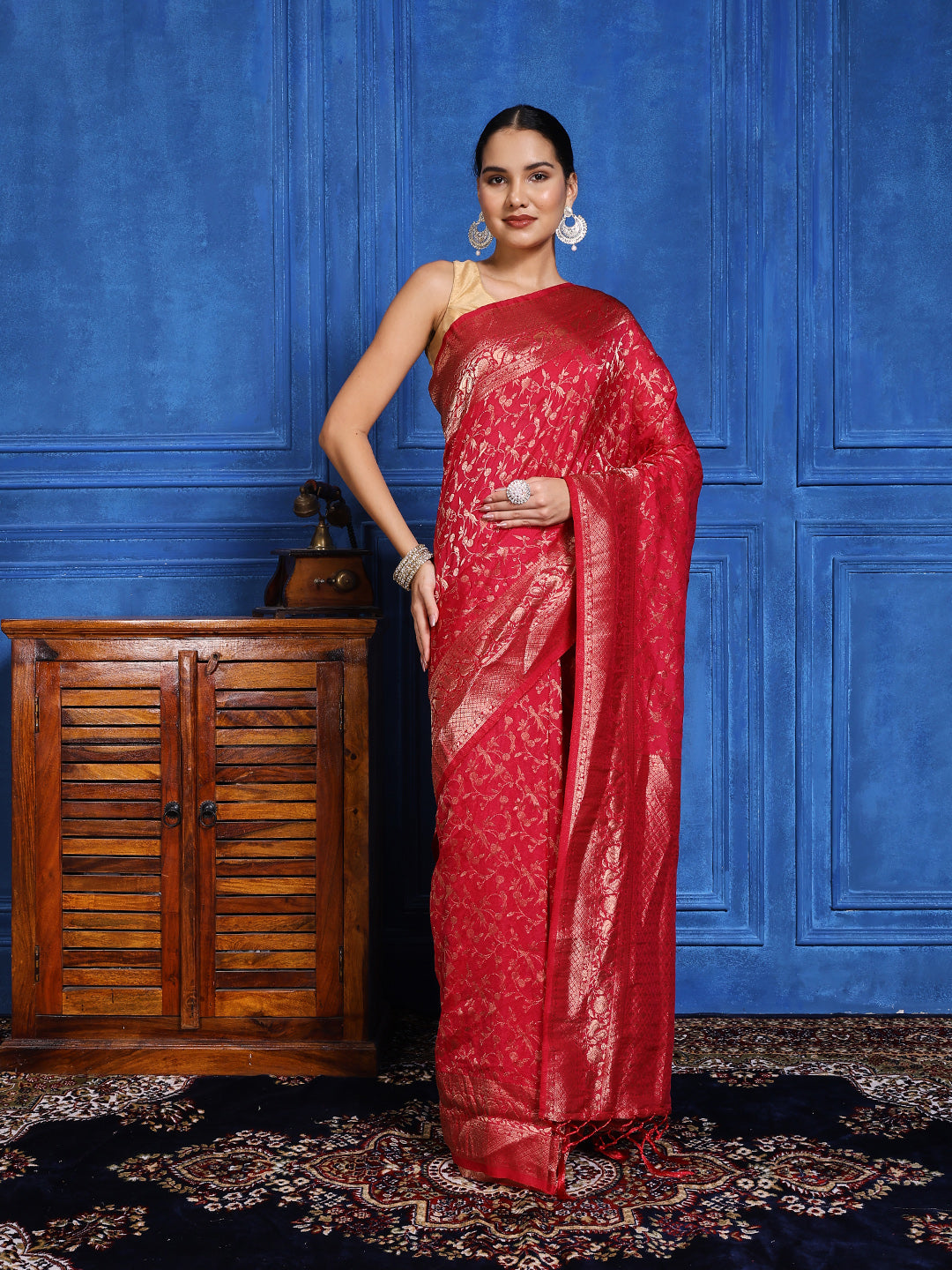 Zaari Jaal Crepe Saree