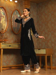 Zari Neck Embroidered Velvet Kurta With Pants