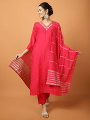 Plain Muslin Kurta With Pants & Dupatta