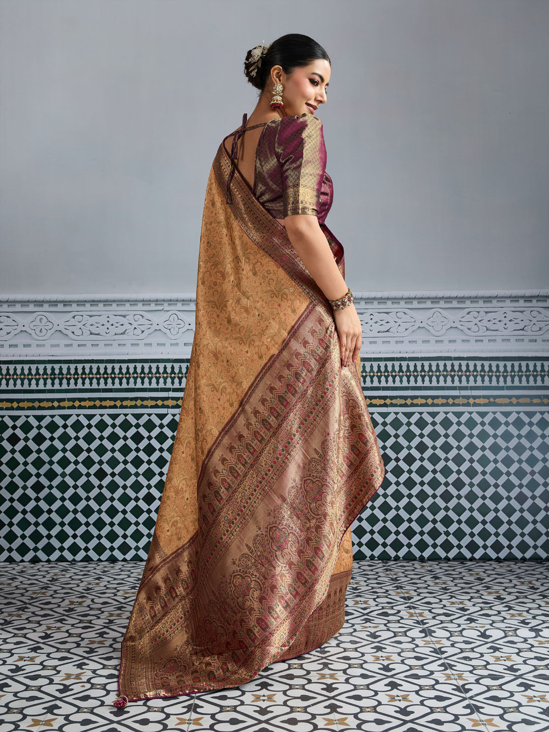 Woven Design Meenakari Kanjivaram Silk Saree