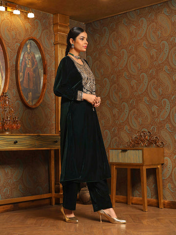 Zari Neck Embroidered Velvet Kurta With Pants