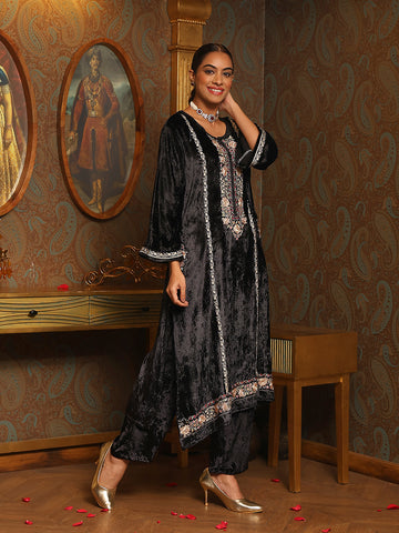 Zari Neck Embroidered Velvet Kurta With Pants