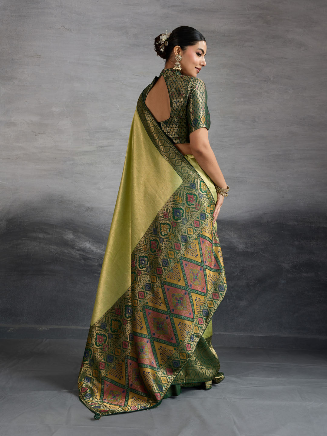 Woven Design Kanjivaram Silk Saree