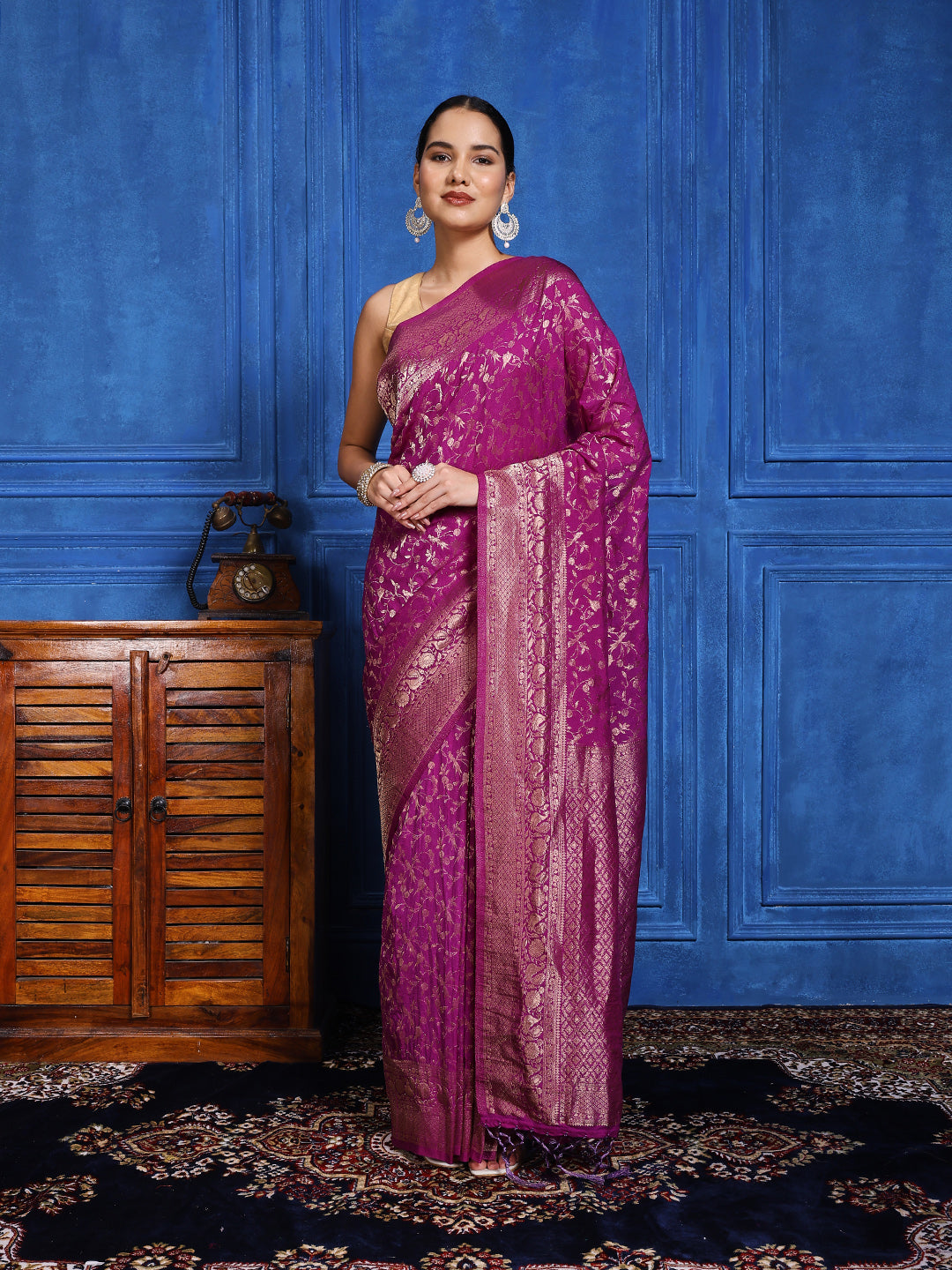 Zaari Jaal Crepe Saree
