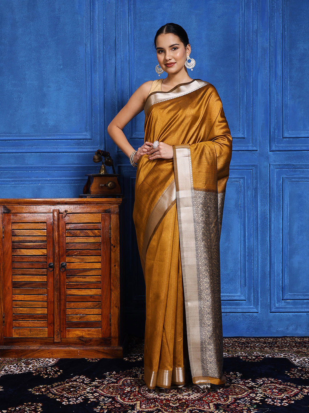 Zaari Jaal Tussar Saree