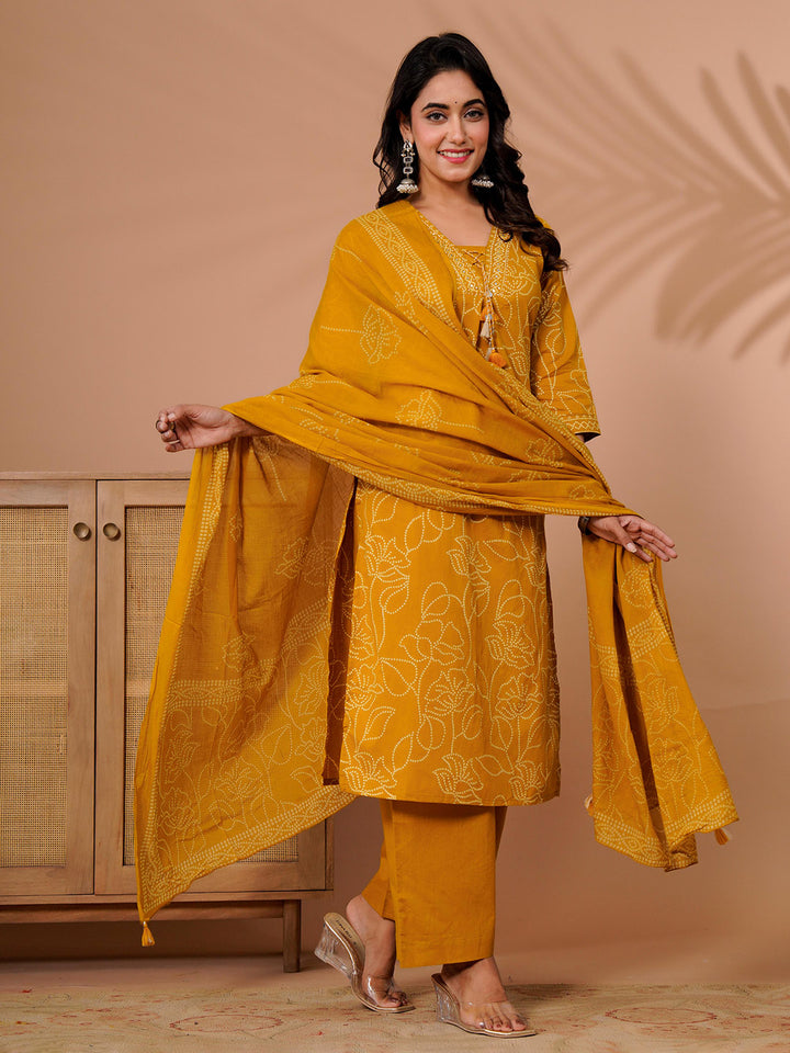 Yellow Cotton Blend Printed Straight Suit Set