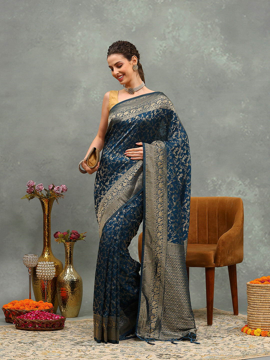 Zaari Jaal Crepe Saree