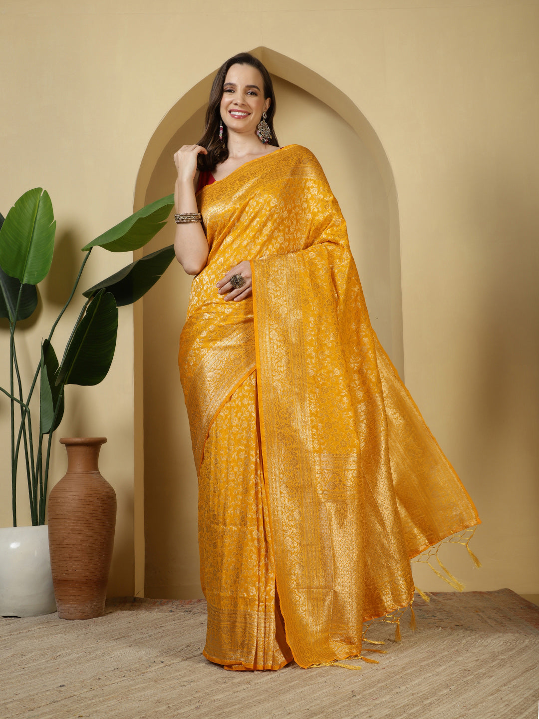 Zaari Jaal Crepe Saree