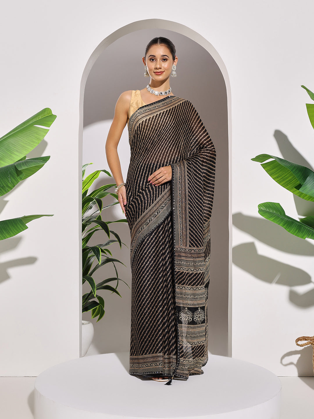Floral Printed Georgette Saree