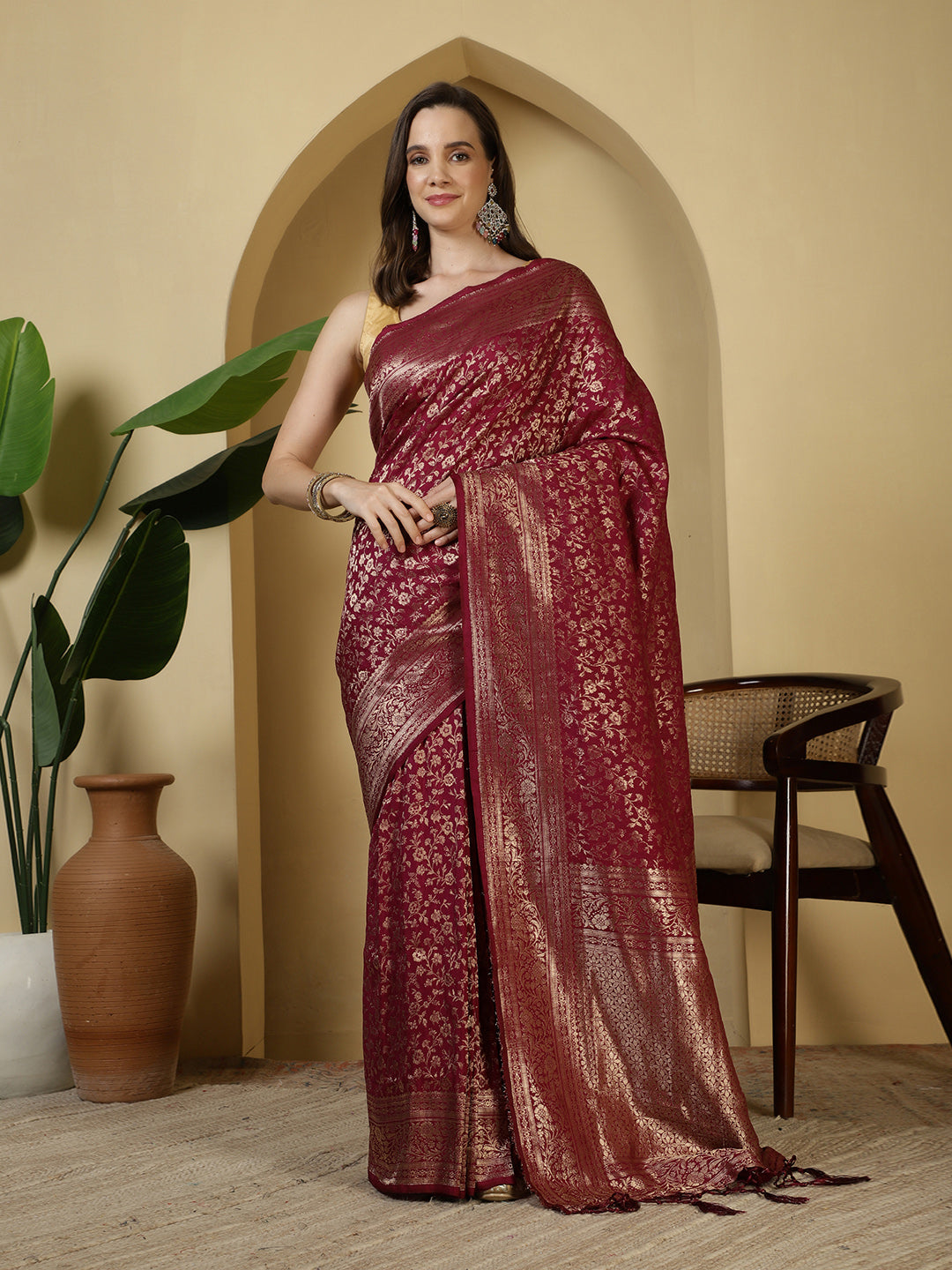 Zaari Jaal Crepe Saree