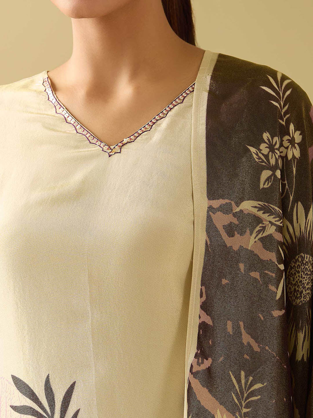 Floral Tissue Kurta With Pants & Dupatta